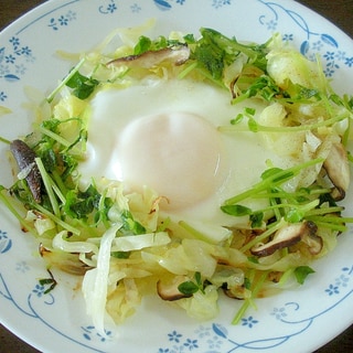 野菜とキノコの目玉焼き